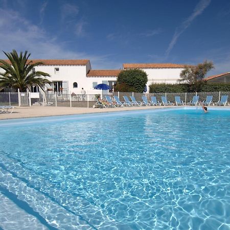 Residence Odalys Le Village Des Amareyeurs Le Château-dʼOléron Dış mekan fotoğraf