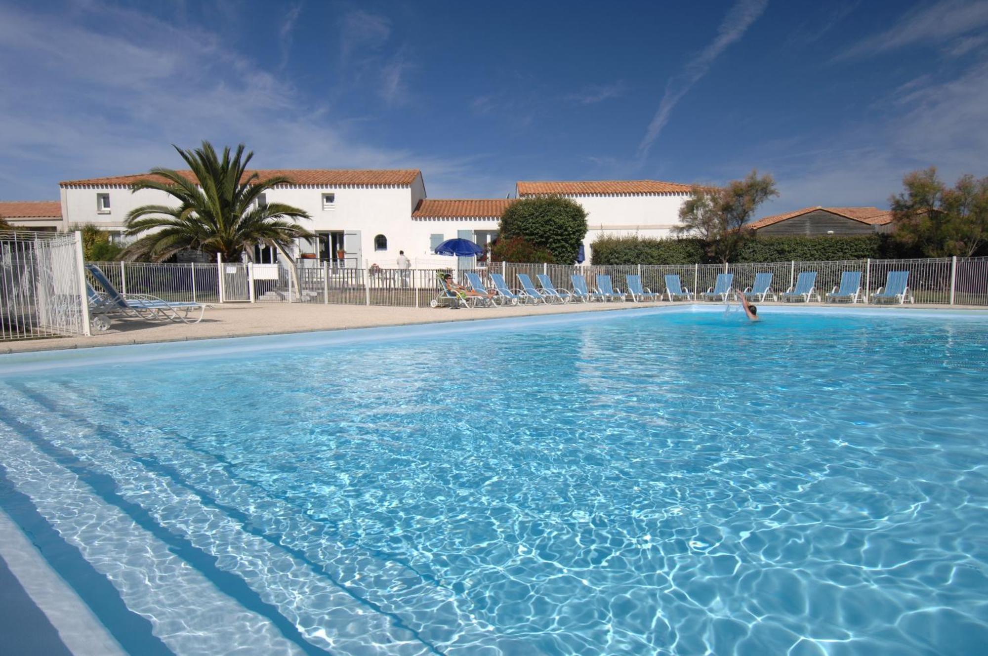 Residence Odalys Le Village Des Amareyeurs Le Château-dʼOléron Dış mekan fotoğraf