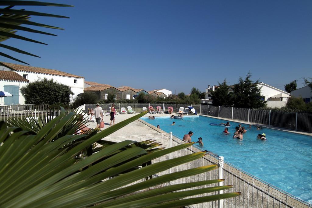 Residence Odalys Le Village Des Amareyeurs Le Château-dʼOléron Dış mekan fotoğraf