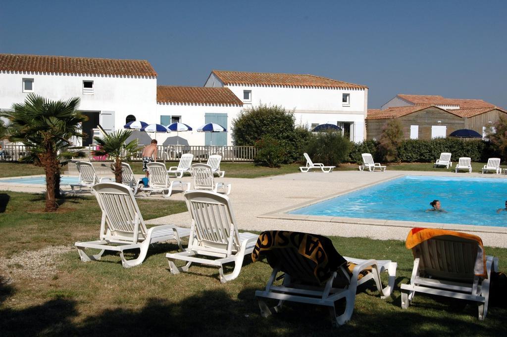 Residence Odalys Le Village Des Amareyeurs Le Château-dʼOléron Dış mekan fotoğraf
