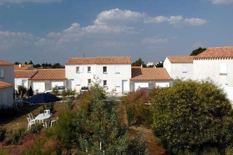 Residence Odalys Le Village Des Amareyeurs Le Château-dʼOléron Dış mekan fotoğraf