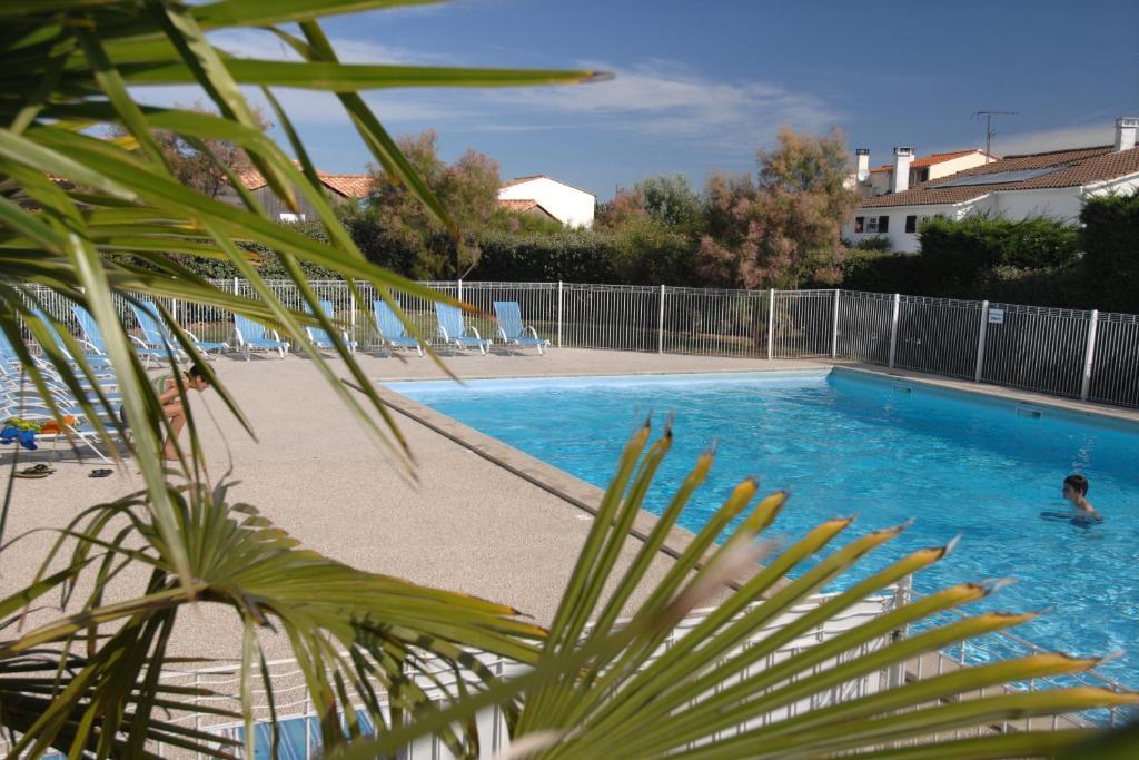 Residence Odalys Le Village Des Amareyeurs Le Château-dʼOléron Dış mekan fotoğraf