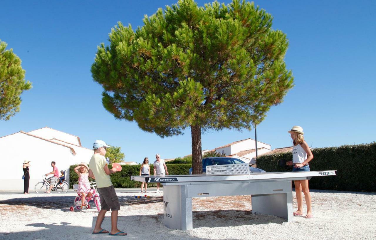 Residence Odalys Le Village Des Amareyeurs Le Château-dʼOléron Dış mekan fotoğraf